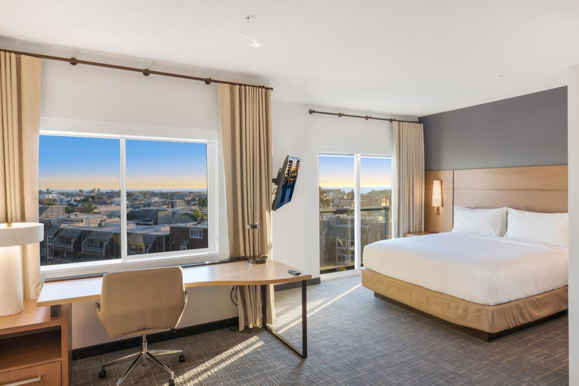 Courtyard By Marriott Marina Del Rey — Photos 3