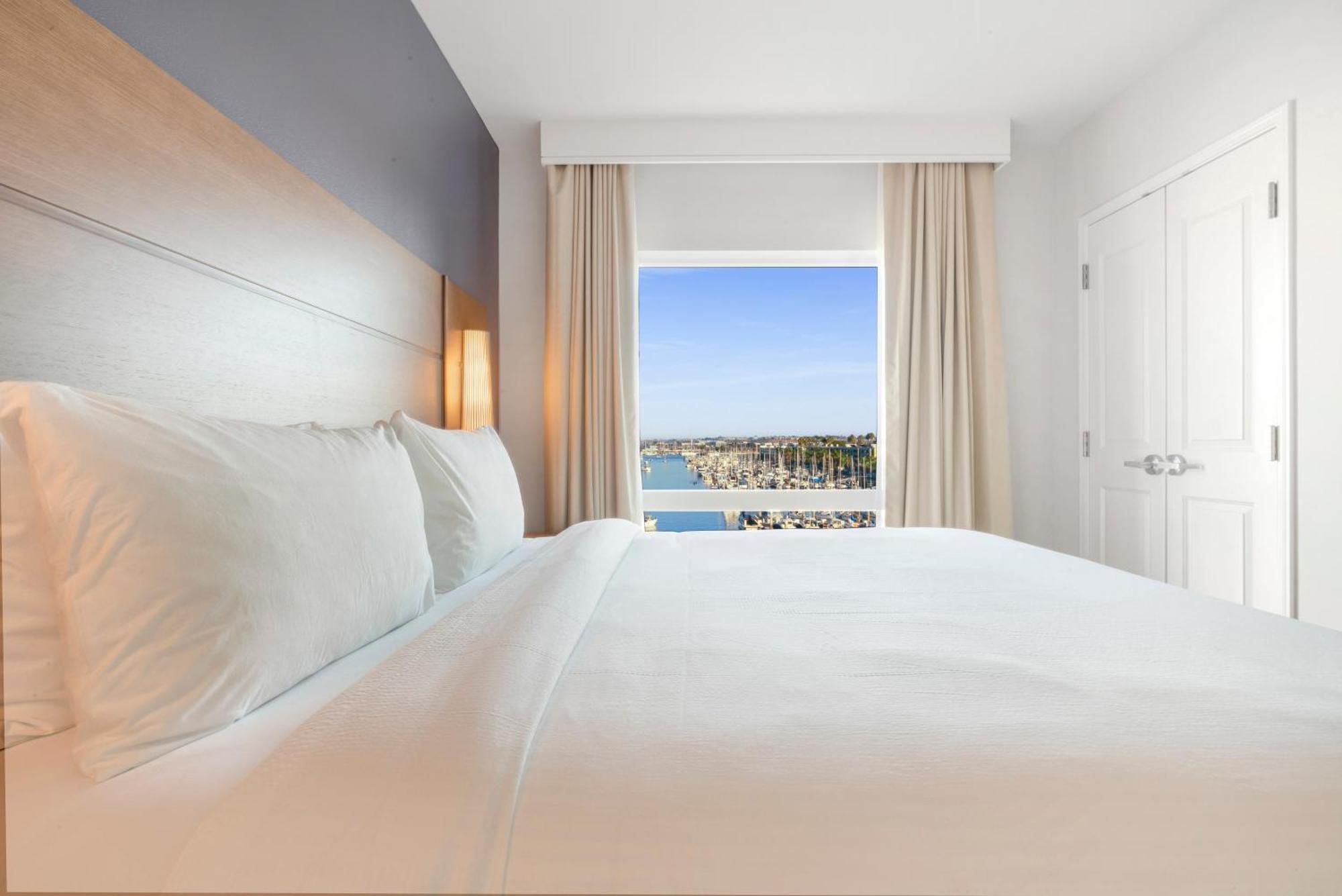 Courtyard By Marriott Marina Del Rey, Los Angeles